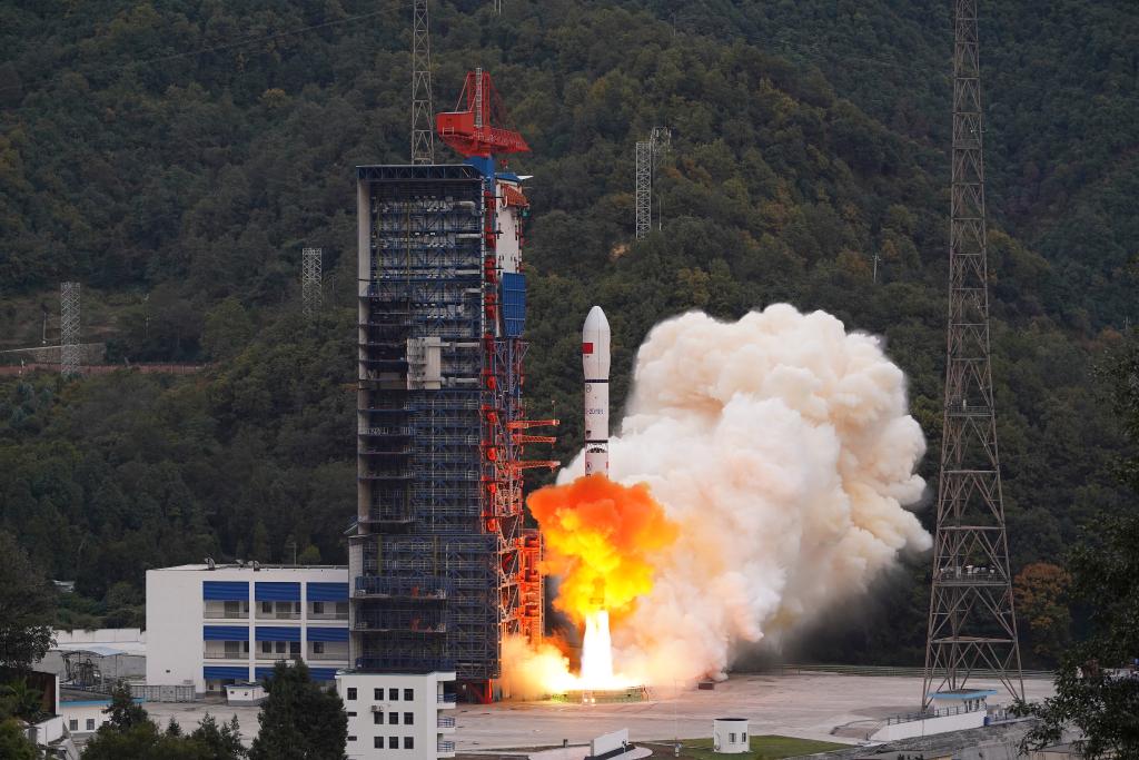 壹号平台：长二丁火箭携手远征三号上面级发射成功